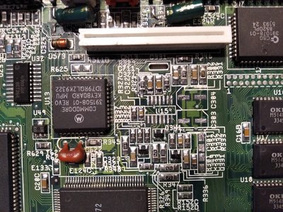 Amiga 1200 - naprawa uszkodzenia (zwarcie w torze audio) 2